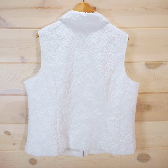 CJ Banks White Quilted Vest Womens size 2X [Approx] Full Zip Pockets Lightweight - Picture 3 of 10